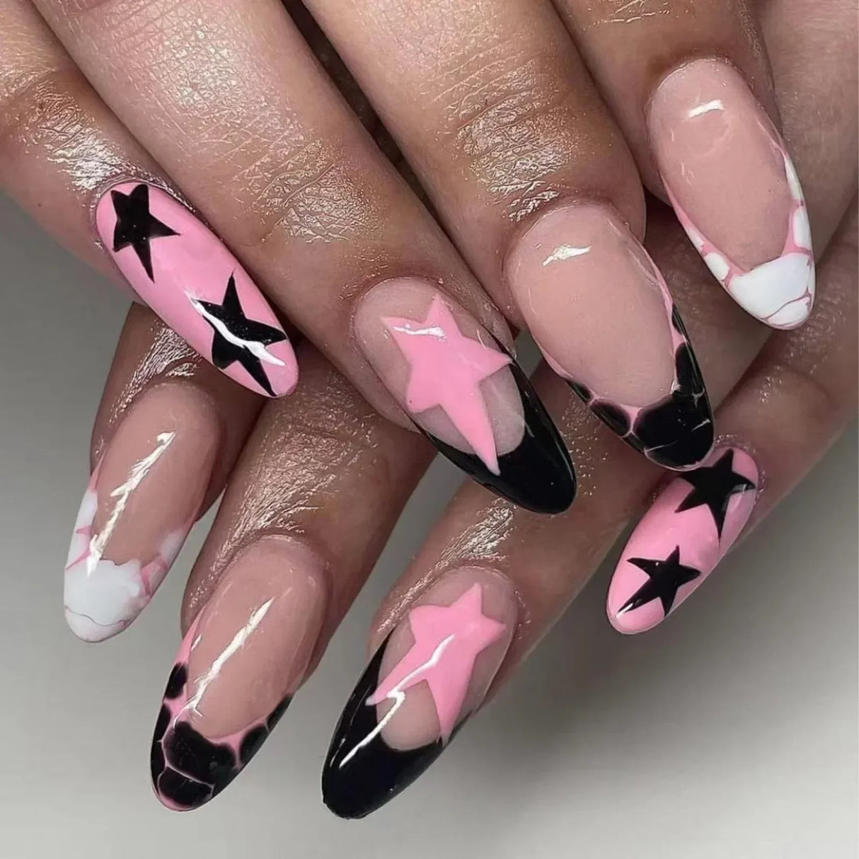 (Pack of 24) /box Fake French y2k Nails Press On Long Stiletto Almond Shape Wearable False Nails With Stars Designs Full Cover Nail Tips