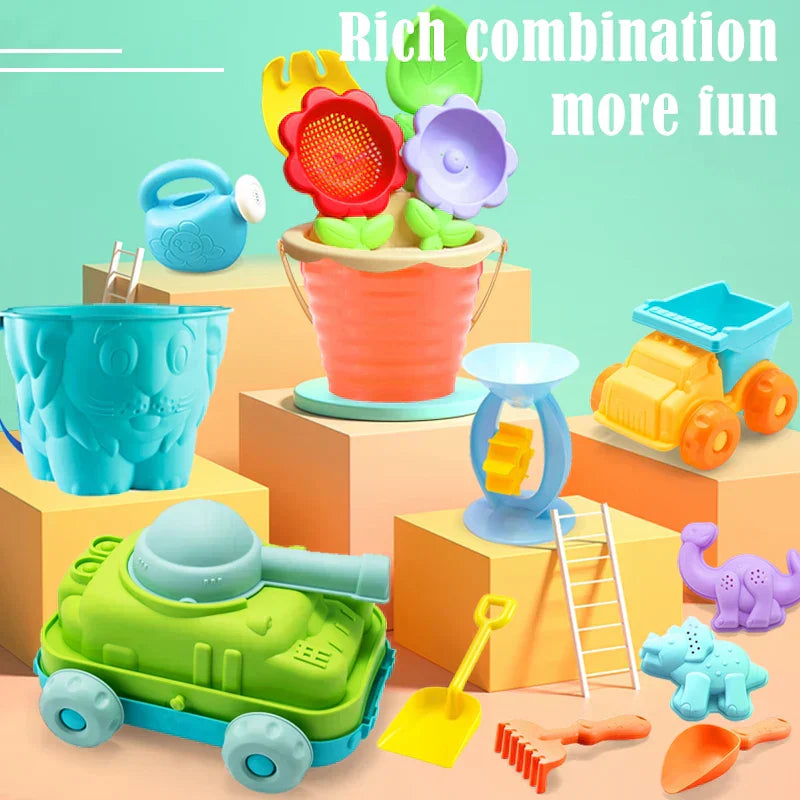 Children's beach toys, playing with sand, digging an hourglass, playing with water, shovels, buckets, and kettles, ages 1-6
