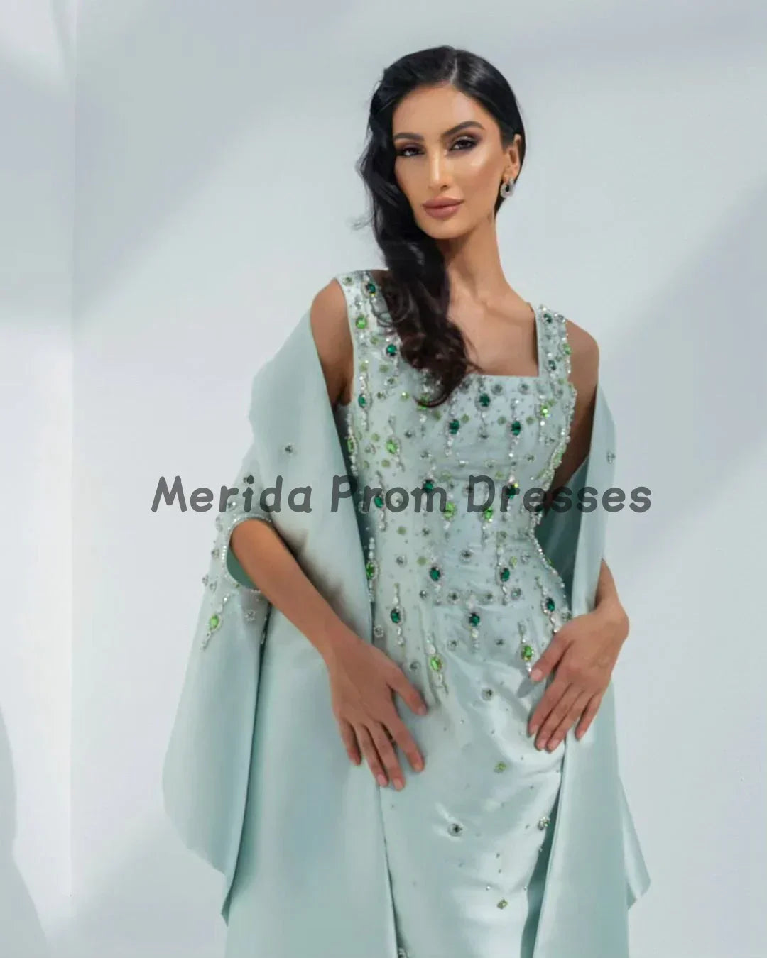 Green Crystal Handbeading Prom Dresses 2-Piece Jacket Back Split Arabia Luxury Evening Dress Formal Wedding Party Gowns