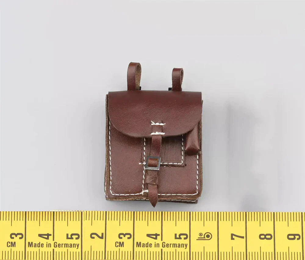 DID D80172 Man Who WWII Series Soldier Mini Toys Model Military Uniform Set with Medals Waist Belt For 12" Action Figure DIY 1/6