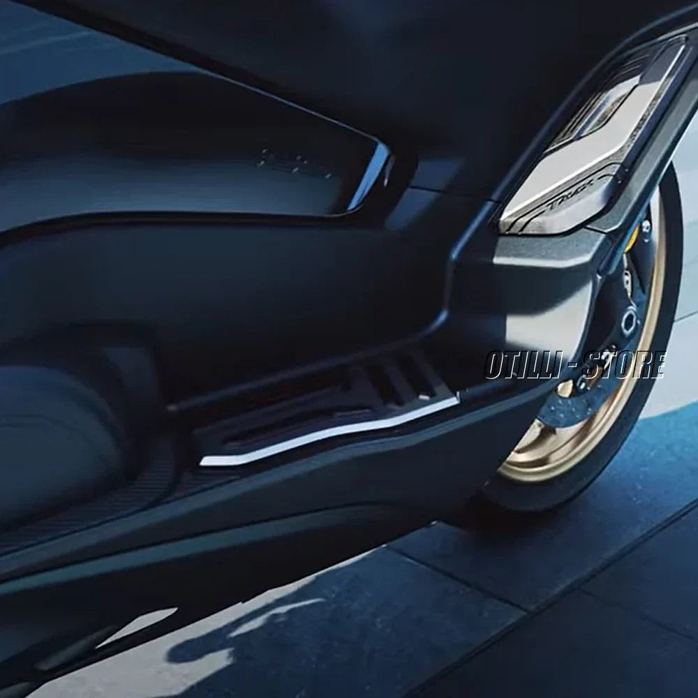 New 1 pair Pedals Foot Pegs Footrests FOR Yamaha TMAX T-max 560 2022 Motorcycle Accessories T-MAX 560 T-MAX560 TMAX560