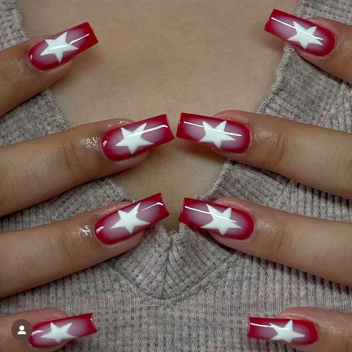 (Pack of 24) /box Fake French y2k Nails Press On Long Stiletto Almond Shape Wearable False Nails With Stars Designs Full Cover Nail Tips