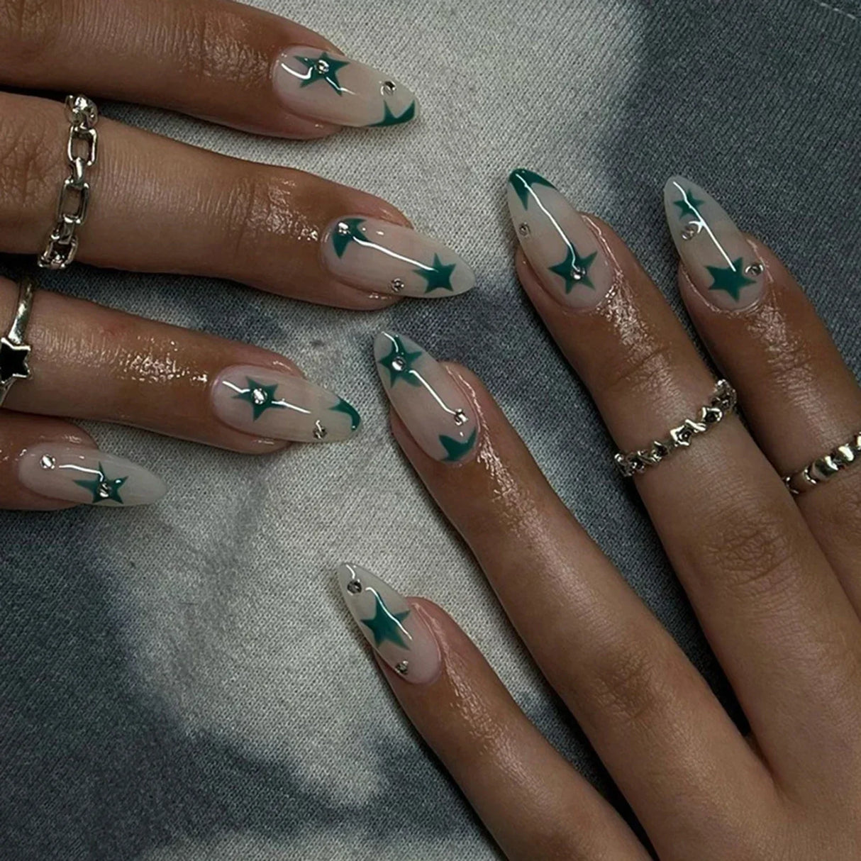 (Pack of 24) /box Fake French y2k Nails Press On Long Stiletto Almond Shape Wearable False Nails With Stars Designs Full Cover Nail Tips