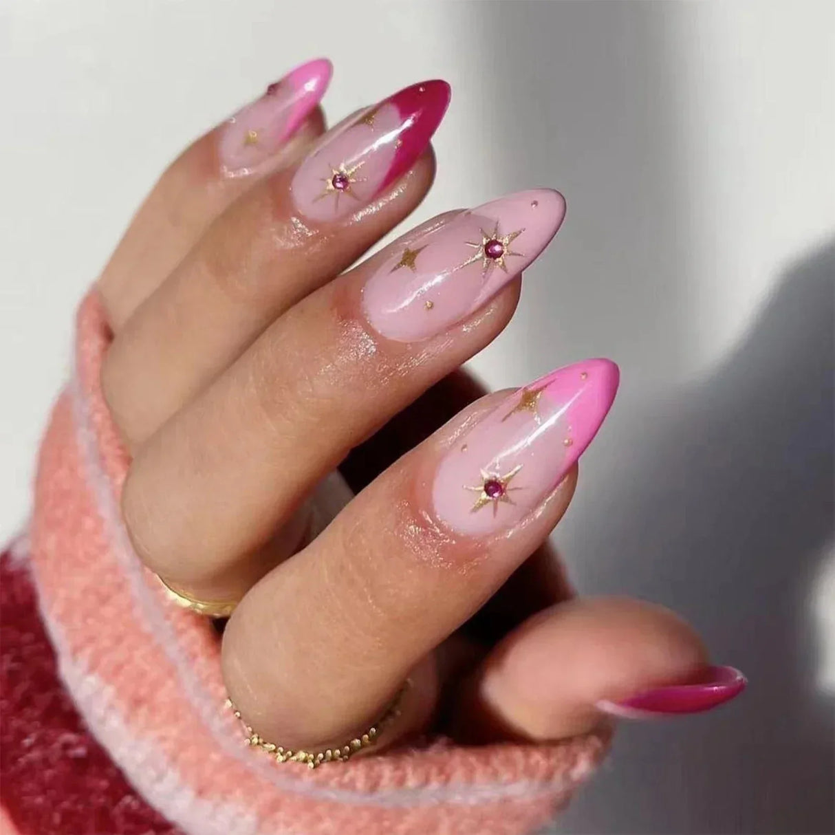 (Pack of 24) /box Fake French y2k Nails Press On Long Stiletto Almond Shape Wearable False Nails With Stars Designs Full Cover Nail Tips