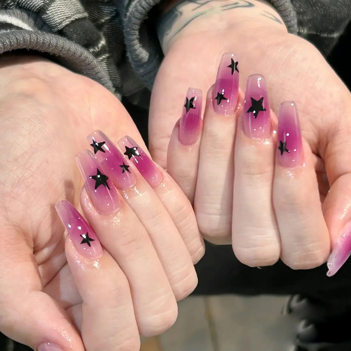 (Pack of 24) /box Fake French y2k Nails Press On Long Stiletto Almond Shape Wearable False Nails With Stars Designs Full Cover Nail Tips