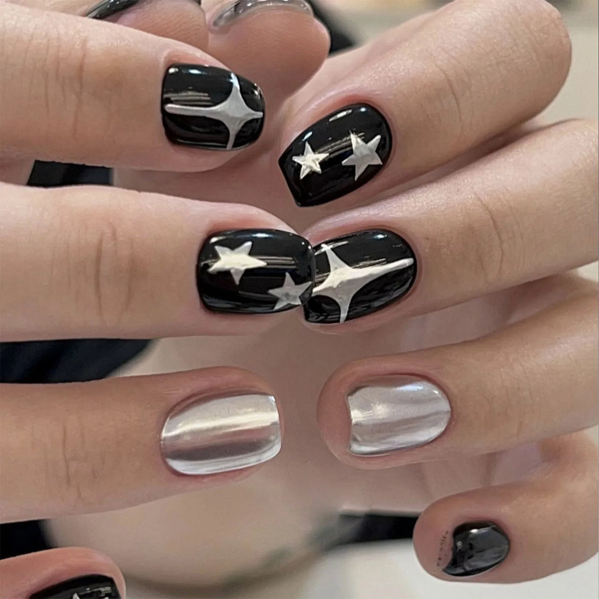 (Pack of 24) /box Fake French y2k Nails Press On Long Stiletto Almond Shape Wearable False Nails With Stars Designs Full Cover Nail Tips